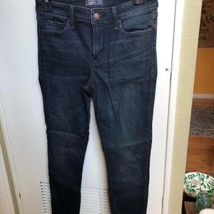 A&F Harper Low Rise